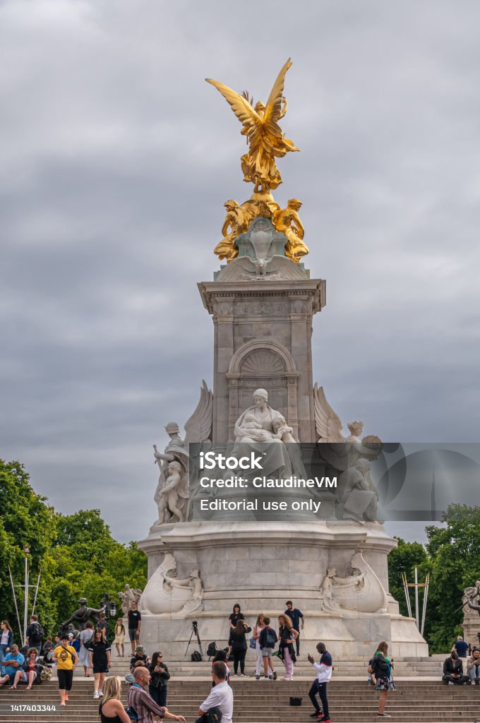 Motherhood side of Victoria Memorial, London, England, UK - Royalty-free Adulto Foto de stock Motherhood side of Victoria Memorial, London, England, UK - Royalty-free Adulto Foto de stock