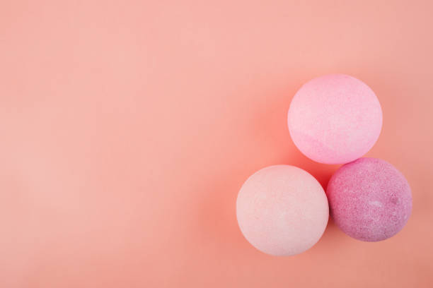 istock pink bath bomb balloons with copy space 1417422314