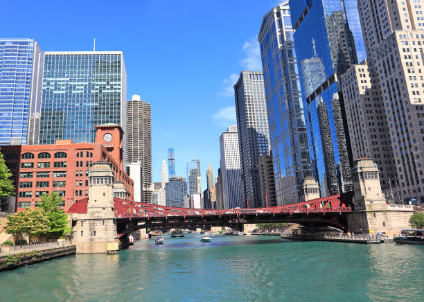 istock Chicago sightseeing cruise and skyscrapers skyline on the river 1417478556