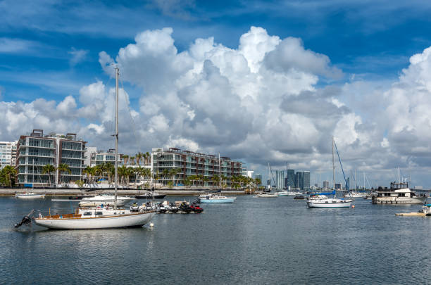istock Living at the sea 1417479640