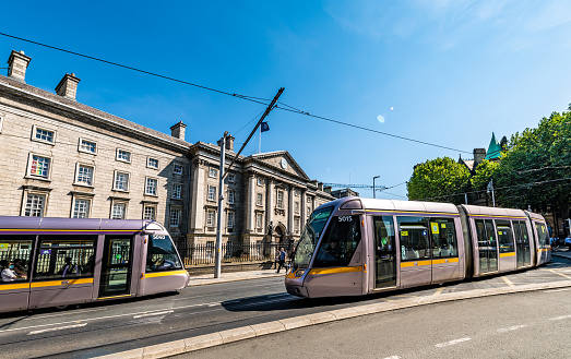 Dublin, Ireland. 9 August 2022. Transport in front of Trinity College Dublin