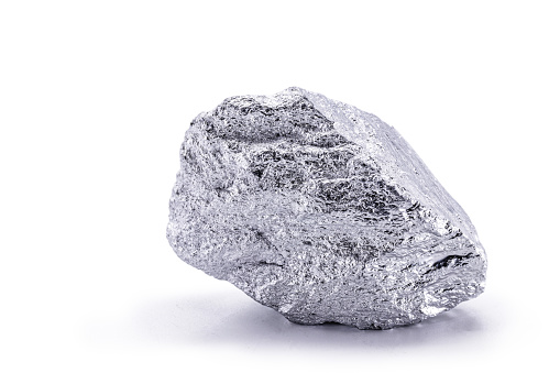 piedras o pepitas de platino, metal noble, utilizado en la producción de catalizadores, joyería de lujo, industria minera o geología photo