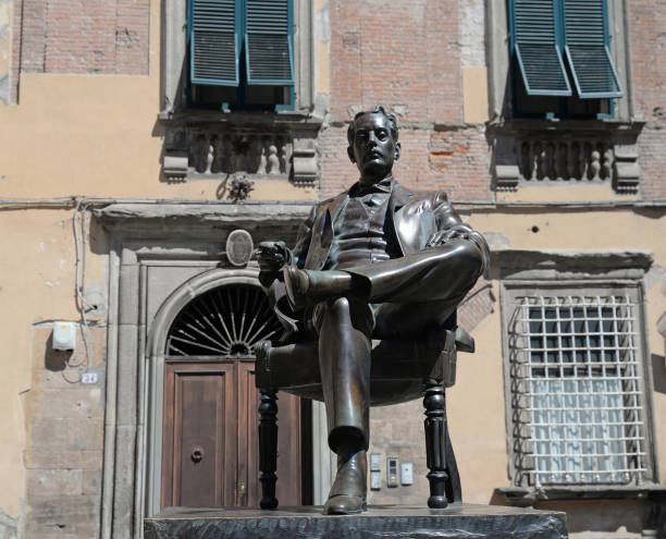 Statue of composer Giacomo Puccini in Lucca, Italy Giacomo Puccini (22 December 1858 – 29 November 1924) was an Italian composer who was born in Lucca and who is known primarily for his operas. giacomo puccini stock pictures, royalty-free photos & images