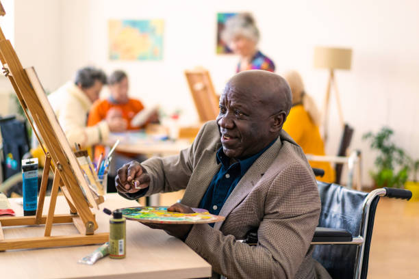istock Senior residents art therapy class 1417754563