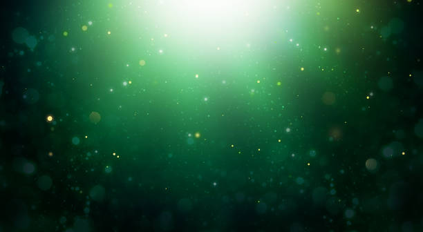 녹색 빛과 초점이 맞지 않는 조명으로 밝은 플래시 - st patricks day day abstract backgrounds stock illustrations