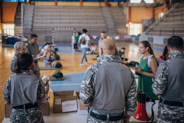 istock Civilians receiving donations 1417777911