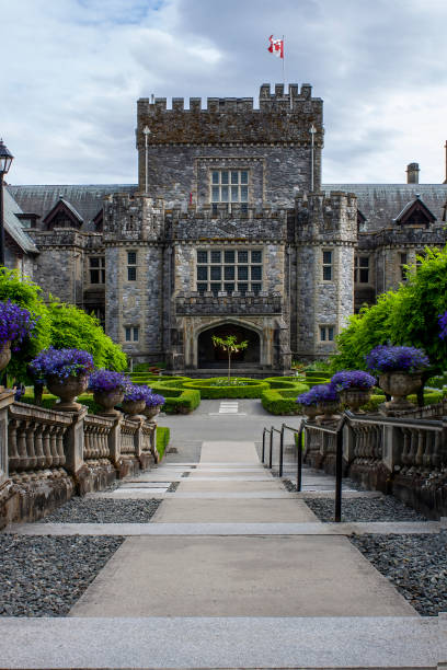 Hatley Castle Victoria, BC, Canada, July 10th 2022:  Hatley Castle, a popular wedding venue in the summertime colwood photos stock pictures, royalty-free photos & images