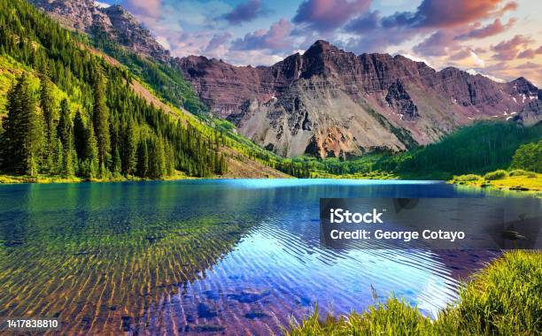 Maroon Bells Lake Colorado Stock Photo - Download Image Now - USA, Scenics - Nature, Maroon Bells