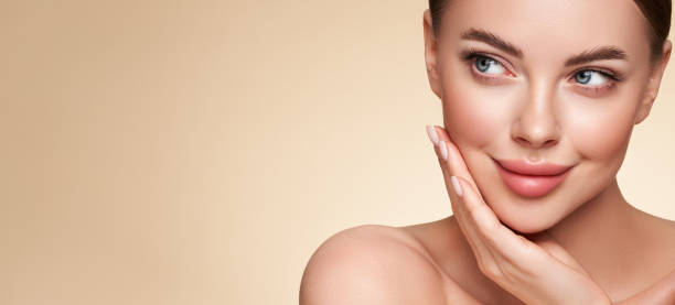 Beauty woman with eye shadow makeup palette