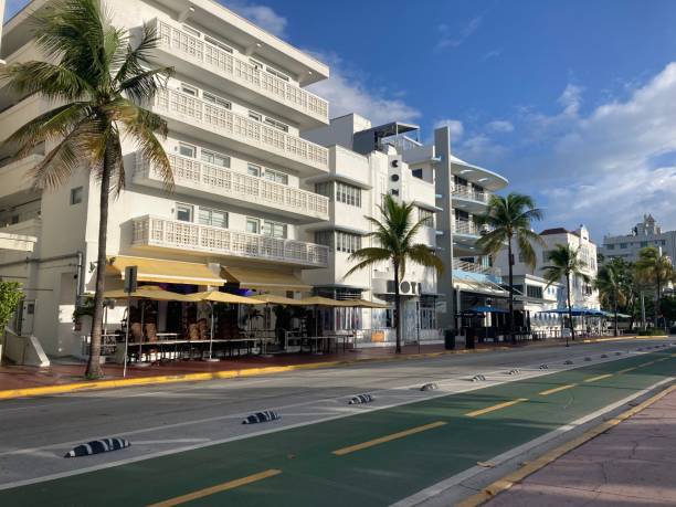 istock USA - Miami - Miami beach - ocean drive 1417881262
