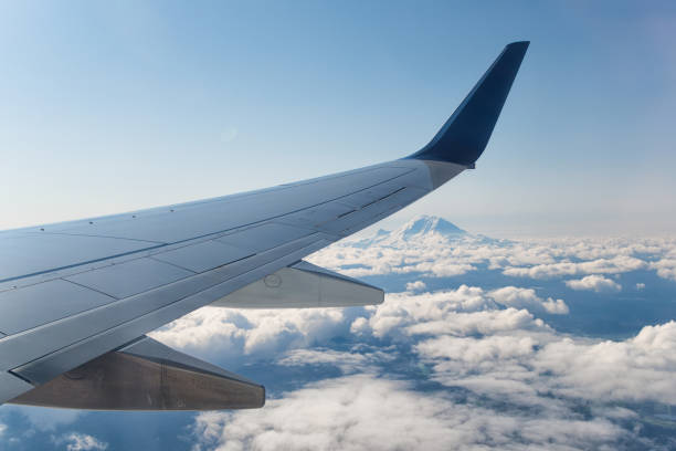 Mount Ranier from the Plane Pacific Northwest airfoil photos stock pictures, royalty-free photos & images