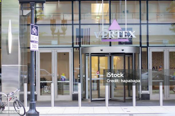 Vertex Pharmaceuticals Headquarters Stock Photo - Download Image Now - Boston - Massachusetts, Science, Banner - Sign