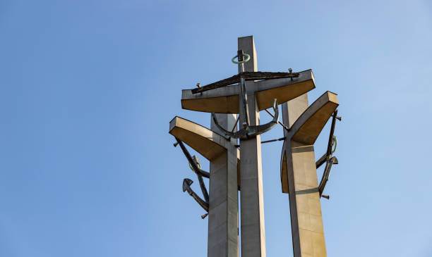 A picture of the top of the Monument to the Fallen Shipyard Workers of 1970.