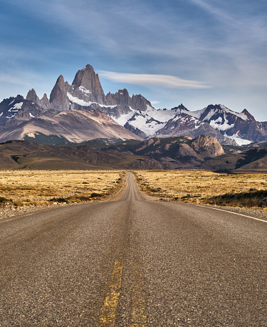 El Fitz Roy, also called Cerro Chaltén, is a 3,405-meter mountain located in the Southern Patagonian Ice Field, in Patagonia, near the town of El Chalten.