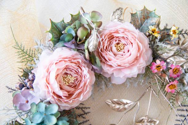 istock Pink Ranunculus and hydrangea and Champagne gold leaves wreath 1418224708