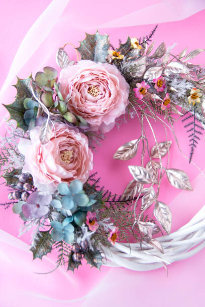 istock Pink Ranunculus and hydrangea and Champagne gold leaves wreath 1418224977