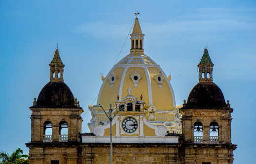 The Saint Peter Claver church was built between 1580 and 1654. It is colonial, except the dome was rebuilt in 1921. At its altar lie the remains of Saint Peter Claver, who died in 1654 in Cartagena.