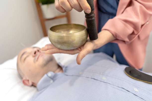 istock woman giving therapy to man 1418326661