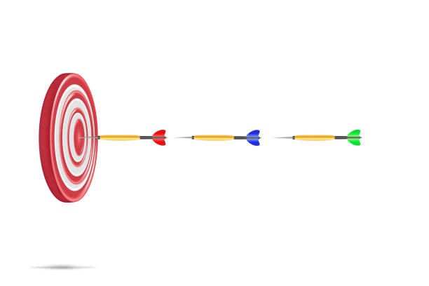 ilustrações, clipart, desenhos animados e ícones de dardos acertando um alvo vermelho no centro isolado em fundo branco. ilustração de renderização 3d - bulls eye dart target dartboard
