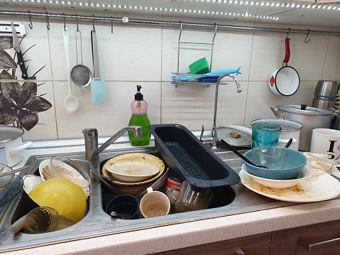 Kitchen utensils need a wash