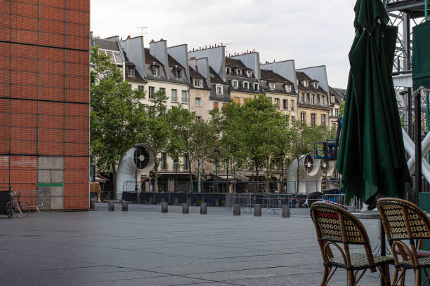 istock Architecture of buildings in Paris 1418524157