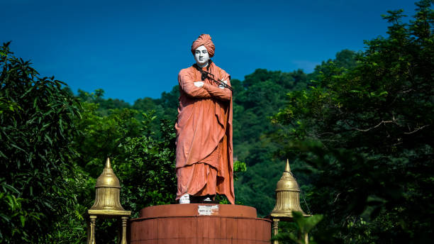 Beautiful and famous statue of Vivekananda Beautiful and famous statue of Vivekananda Swami Vivekananda' stock pictures, royalty-free photos & images