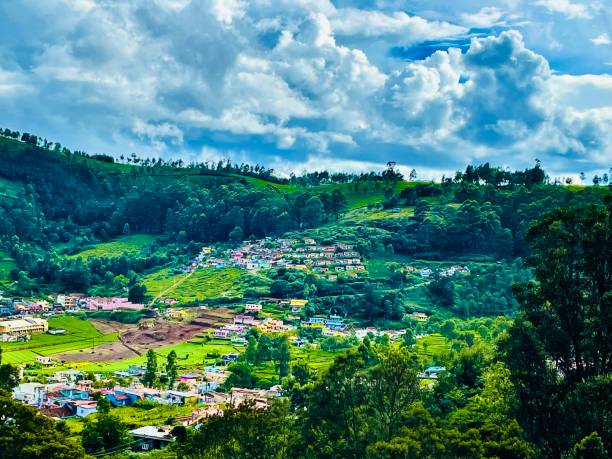 Ooty View Landscape view of Ooty tamil nadu landscape stock pictures, royalty-free photos & images