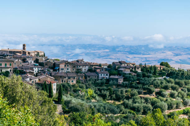 istock Summer landscape in Tuscany, Italy 1418697715