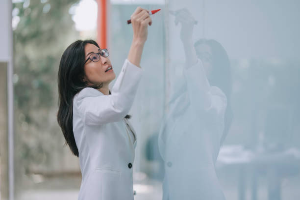 600+ University Chemistry Class Seminar Education Stock Photos, Pictures & Royalty-Free Images - iStock