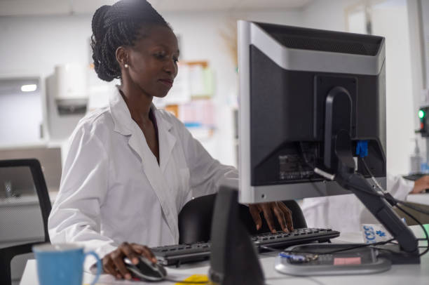istock Medical officer working in her office 1418850249