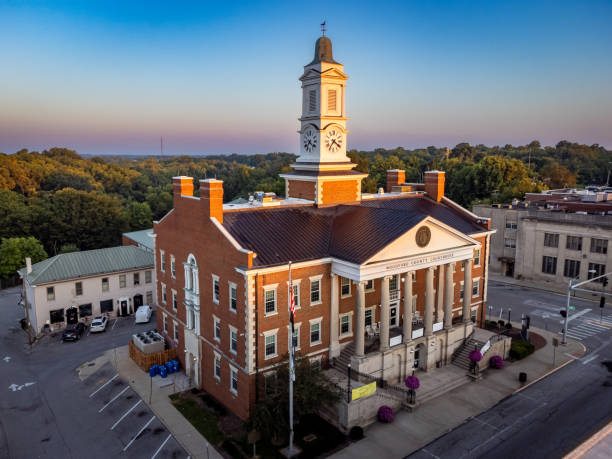 istock Woodford county courthouse in Versailles, KY during sunrise 1418881909