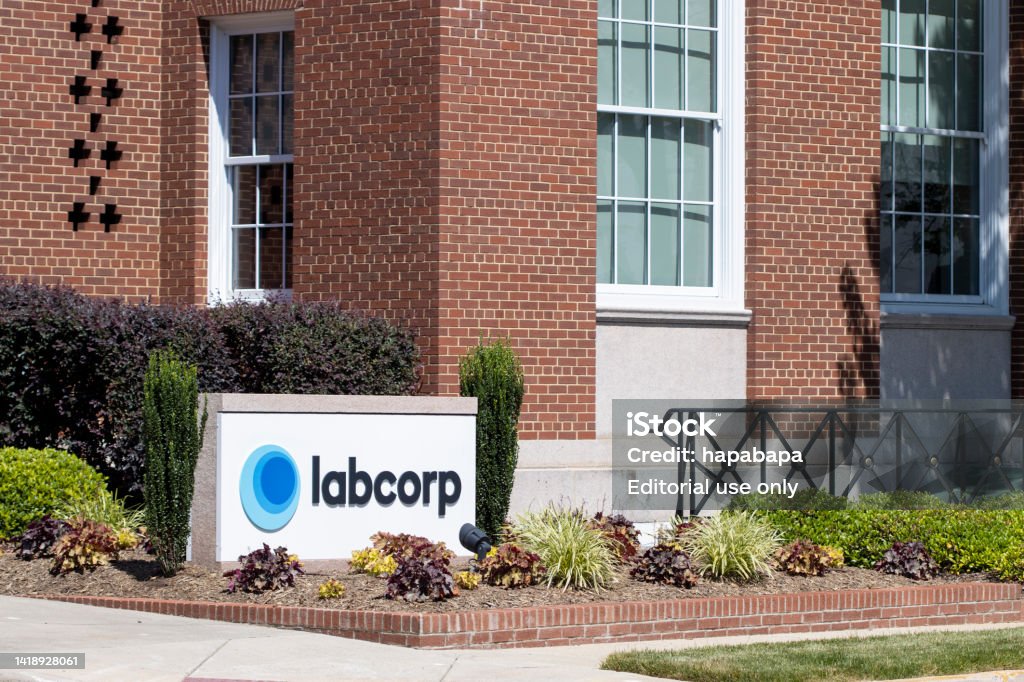 Labcorp Stock Photo - Download Image Now - Analyzing, Banner - Sign