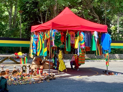 Jamaica - Ocho Rios - shop, colors and poverty