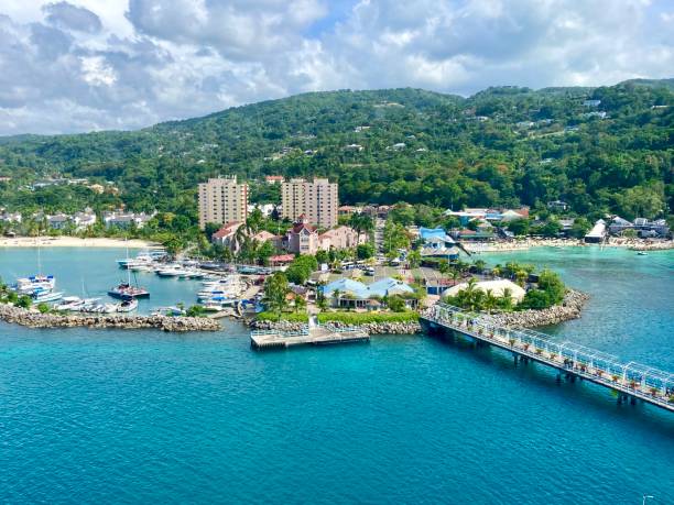 istock Jamaica- eight rivers - sea 1419010132