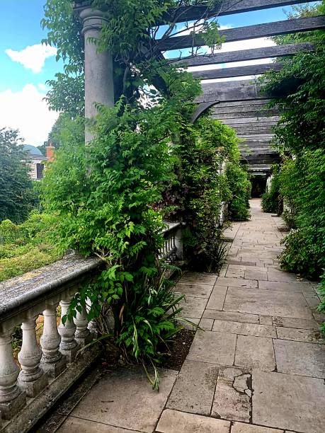 istock Hampstead Pergola and Hill Gardens, London 1419068698