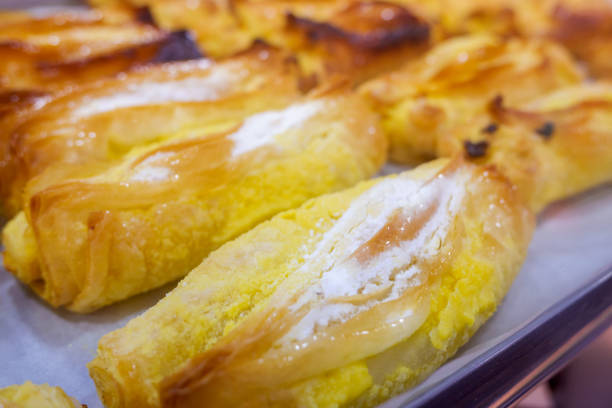travesseiro cake, traditional Portuguese cake