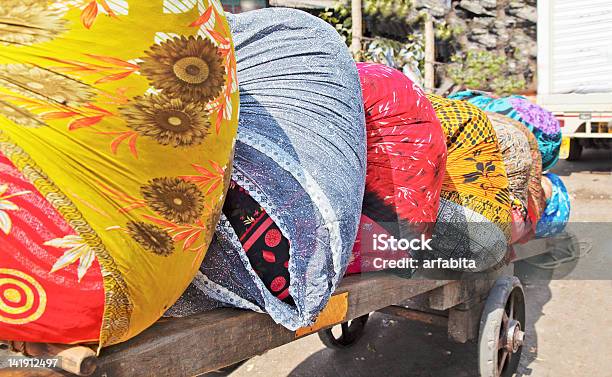 Dhobhi Ghat Cores Wheelcart Bombaim Índia - Fotografias de stock e mais imagens de Carrinho - Meio de Transporte - Carrinho - Meio de Transporte, Carrinho de Mão - Carrinho, Cidade