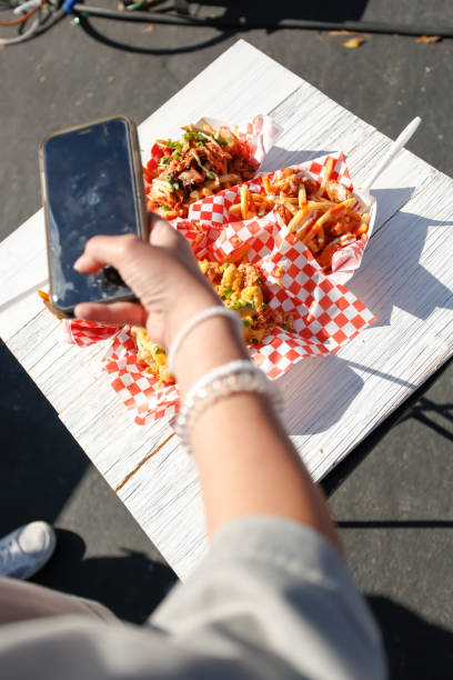 istock social media food 1419223853