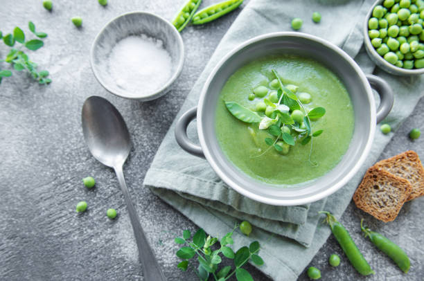 istock Fresh vegetable soup made of green peas 1419243471