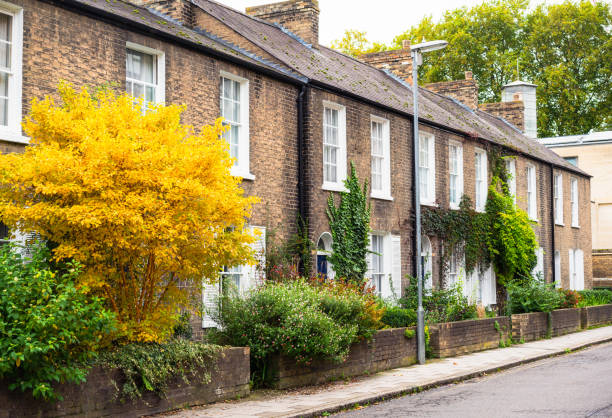 ケンブリッジ、イギリスの伝統的な段々 になった家します。 - cambridgeshire ストックフォトと画像