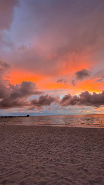 istock BEAUTIFUL SUNSET ON THE BEACH 1419307781