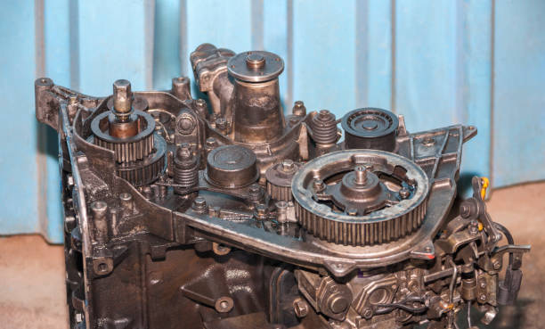 145 Engine Damage 20+ Damaged Engine With Burnt Valves Stock Photos, Pictures & Royalty ...