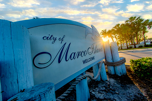 Señal de bienvenida de Marco Island, Florida photo