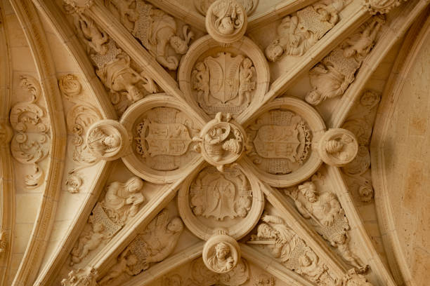 ceiling in spanish monastery - romanesque imagens e fotografias de stock
