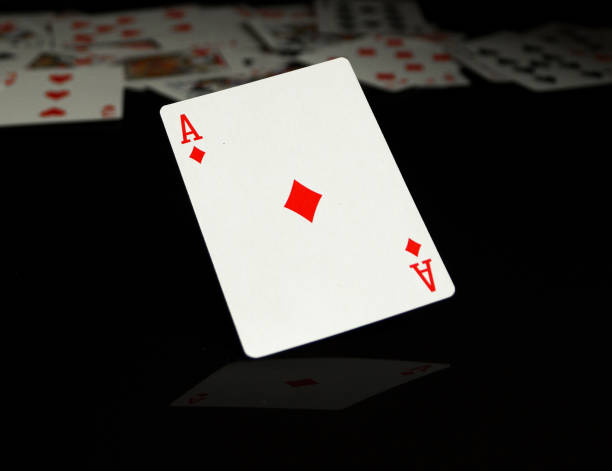 ace of diamonds elevated - karo ası stok fotoğraflar ve resimler