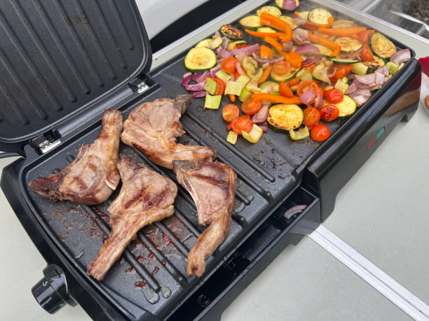 istock Cooking on an electric barbecue grill 1419406324