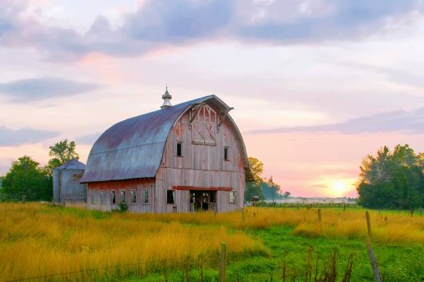 istock Old Weathered barn at sunrise-Howard County, Indiana 1419452851