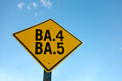 Ba.4 and ba5 omicron virus warning traffic sign