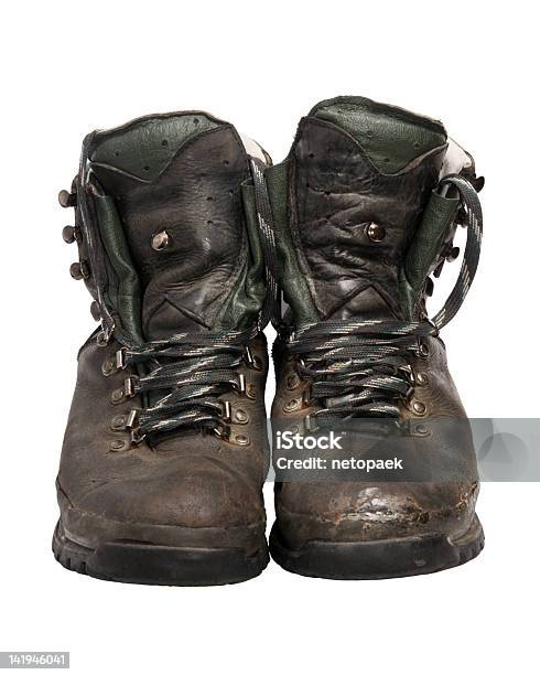 Desgastado Botas De Caminhada - Fotografias de stock e mais imagens de Acabado - Acabado, Antigo, Borracha - Material