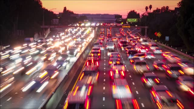 101 Freeway Traffic in Los Angeles - Motion Blur Timelapse